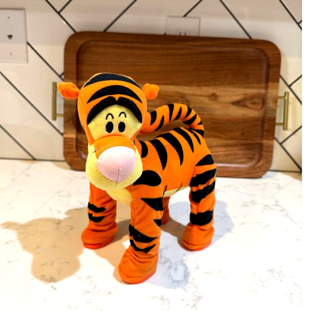 Vintage Fisher-Price Disney Pounce 'n' Bounce Tigger electronic talking plush